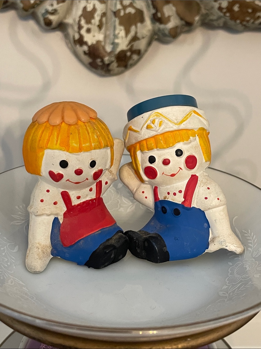 Retro Vintage 1975 Dan and Dee Salt and Pepper Shakers